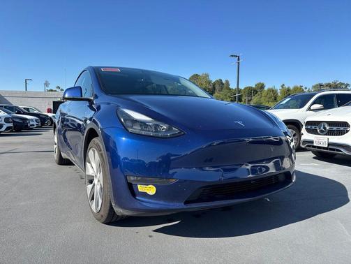 Deep Blue Metallic 2022 Tesla Model Y Long Range Dual Motor All-Wheel Drive