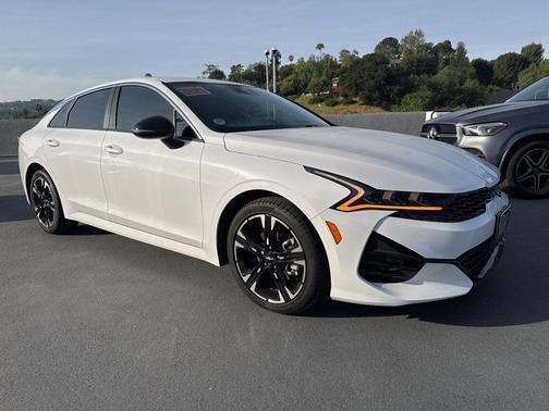 Glacial White Pearl 2024 Kia K5 GT-Line