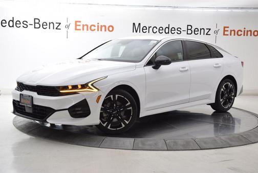 Glacial White Pearl 2024 Kia K5 GT-Line