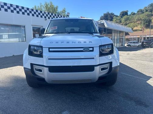 Fuji White 2024 Land Rover Defender 130 P400 S