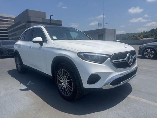 Polar White 2026 Mercedes-Benz GLC 300 Base