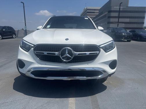 Polar White 2026 Mercedes-Benz GLC 300 Base