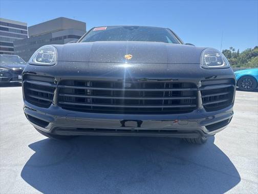 2023 Porsche Cayenne Platinum Edition