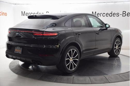 2023 Porsche Cayenne Platinum Edition