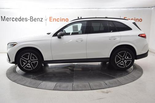 Polar White 2026 Mercedes-Benz GLC 300 4MATIC