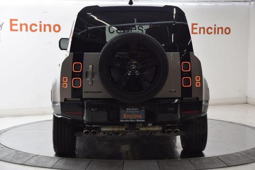Lantau Bronze Metallic 2023 Land Rover Defender 110 V8