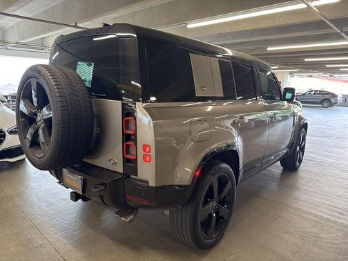 Lantau Bronze Metallic 2023 Land Rover Defender 110 V8