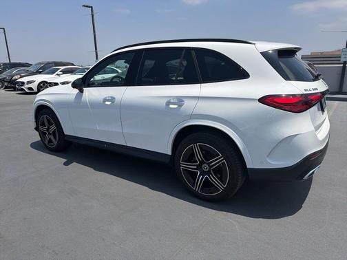 Polar White 2023 Mercedes-Benz GLC 300 4MATIC