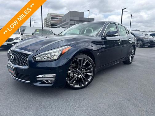 Hermosa Blue 2016 INFINITI Q70 3.7