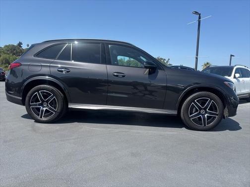 2025 Mercedes-Benz GLC 300 Base