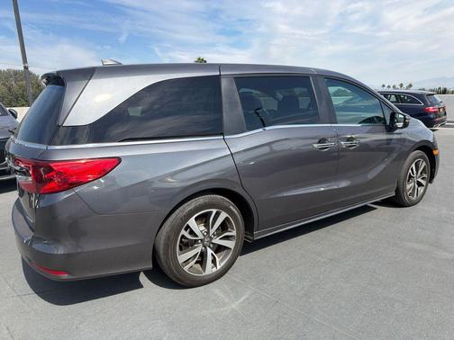 Modern Steel Metallic 2024 Honda Odyssey Touring