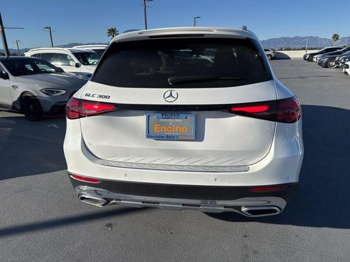 2026 Mercedes-Benz GLC 300 Base