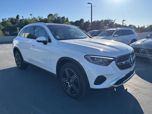 2026 Mercedes-Benz GLC 300 Base