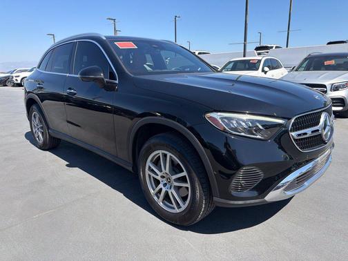 Black 2023 Mercedes-Benz GLC 300 4MATIC