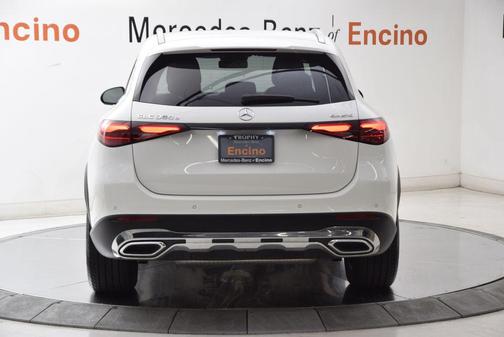 Polar White 2025 Mercedes-Benz GLC 350e Base