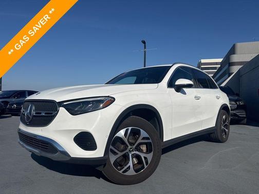 Polar White 2025 Mercedes-Benz GLC 350e Base