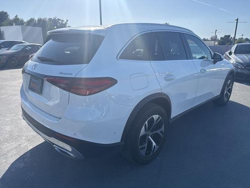 Polar White 2025 Mercedes-Benz GLC 350e Base