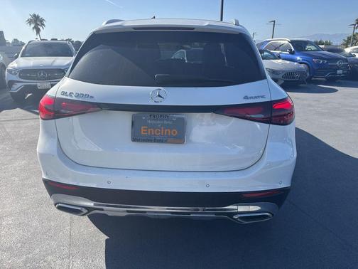 Polar White 2025 Mercedes-Benz GLC 350e Base