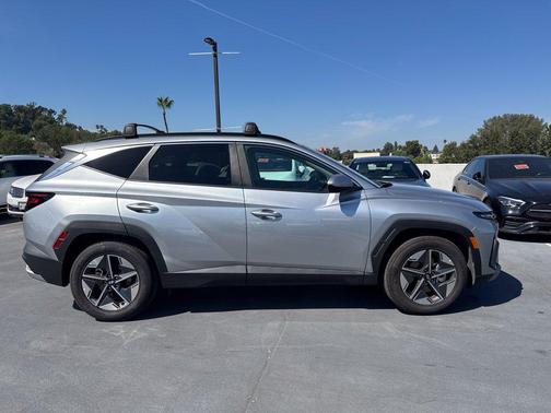 Shimmering Silver 2025 Hyundai TUCSON SEL
