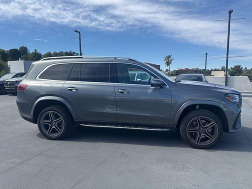 2025 Mercedes-Benz GLS 450 4MATIC