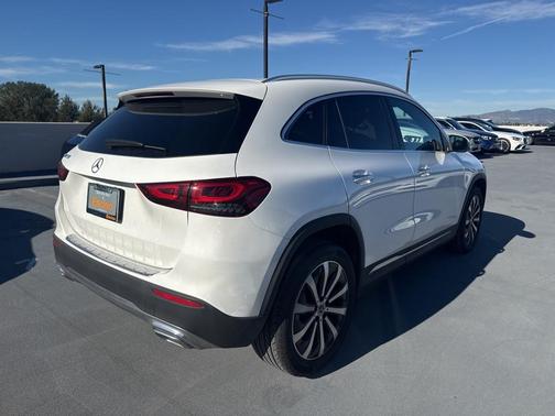 2022 Mercedes-Benz GLA 250 Base