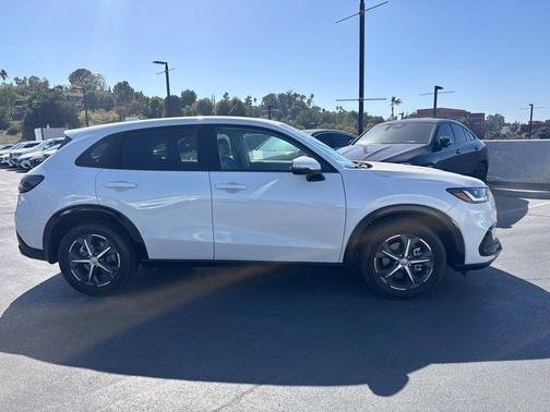 Platinum White Pearl 2024 Honda HR-V EX-L