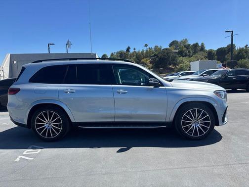 Cirrus Silver Metallic 2026 Mercedes-Benz GLS 450 4MATIC
