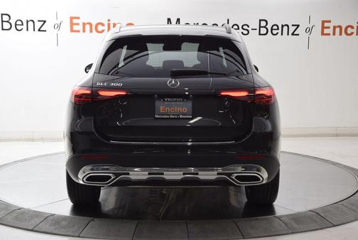 Graphite Grey Metallic 2026 Mercedes-Benz GLC 300 Base