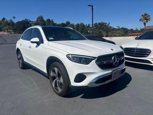 Polar White 2024 Mercedes-Benz GLC 300 Base