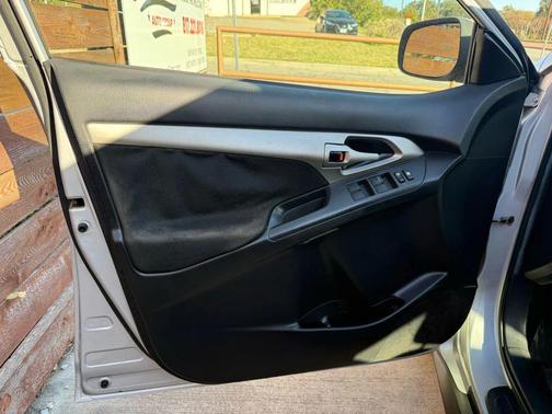 2009 Pontiac Vibe Base