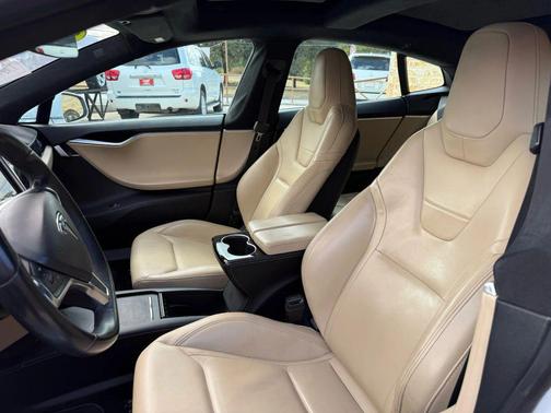 2016 Tesla Model S 90D