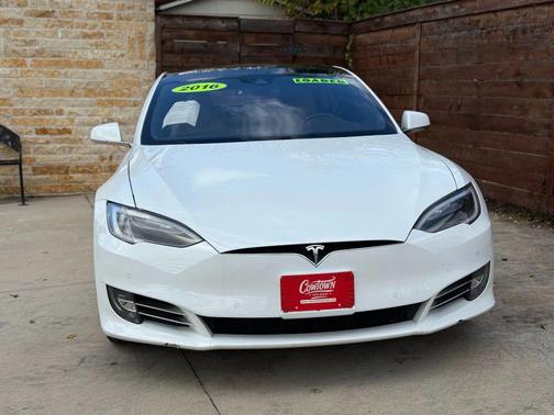 2016 Tesla Model S 90D
