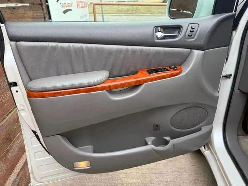 2008 Toyota Sienna XLE Limited