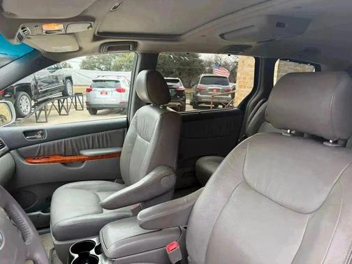 2008 Toyota Sienna XLE Limited