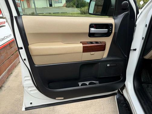 2017 Toyota Sequoia Platinum