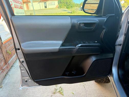 2018 Toyota Tacoma SR