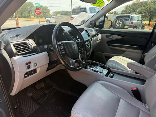 2020 Honda Pilot AWD Elite