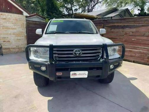 2014 Toyota Land Cruiser Base
