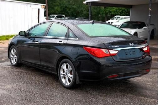 2011 Hyundai SONATA Limited