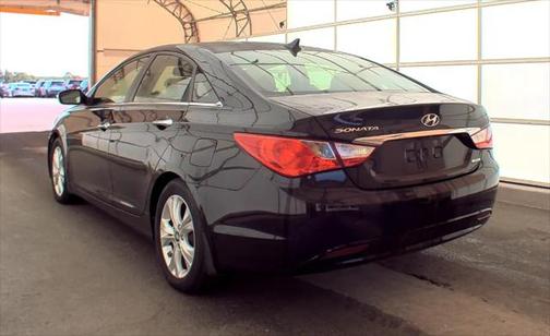 2011 Hyundai SONATA Limited