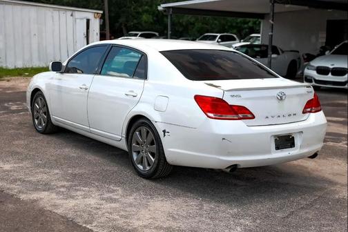 2006 Toyota Avalon XL