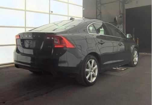 2016 Volvo S60 T5 Drive-E Premier