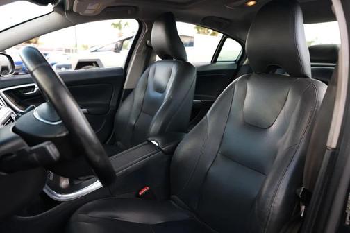 2016 Volvo S60 T5 Drive-E Premier