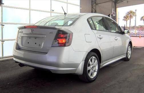2011 Nissan Sentra 2.0 SR
