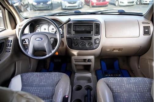 2002 Ford Escape XLS