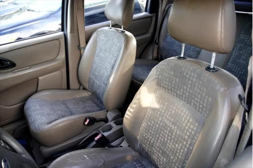 2002 Ford Escape XLS