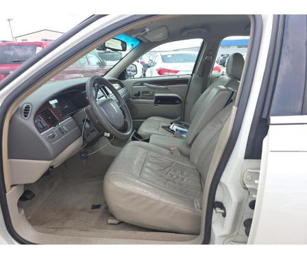 2006 Lincoln Town Car Signature