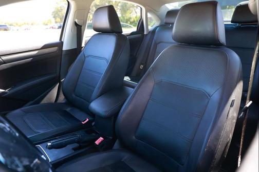 2014 Volkswagen Passat 1.8T S