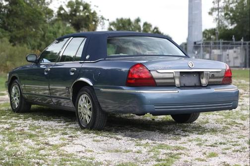 BLUE 2008 Mercury Grand Marquis GS