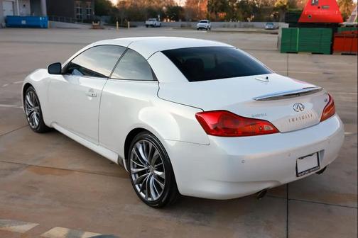 2011 INFINITI G37 Base